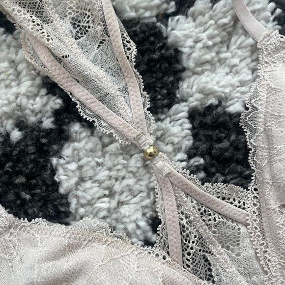 Aerie Women's Cream and Black Bra - Picture 3 of 5